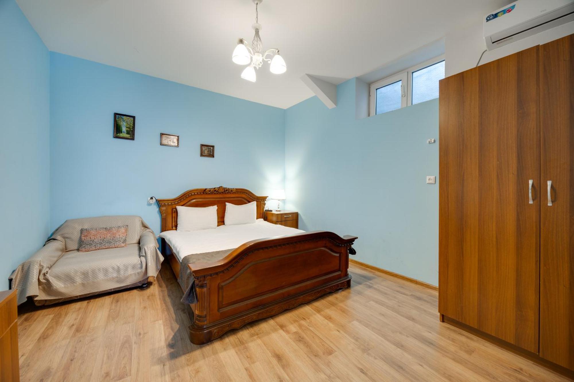Rustaveli Two Bedroom Apartment With 5 Star Location Tbilissi Extérieur photo