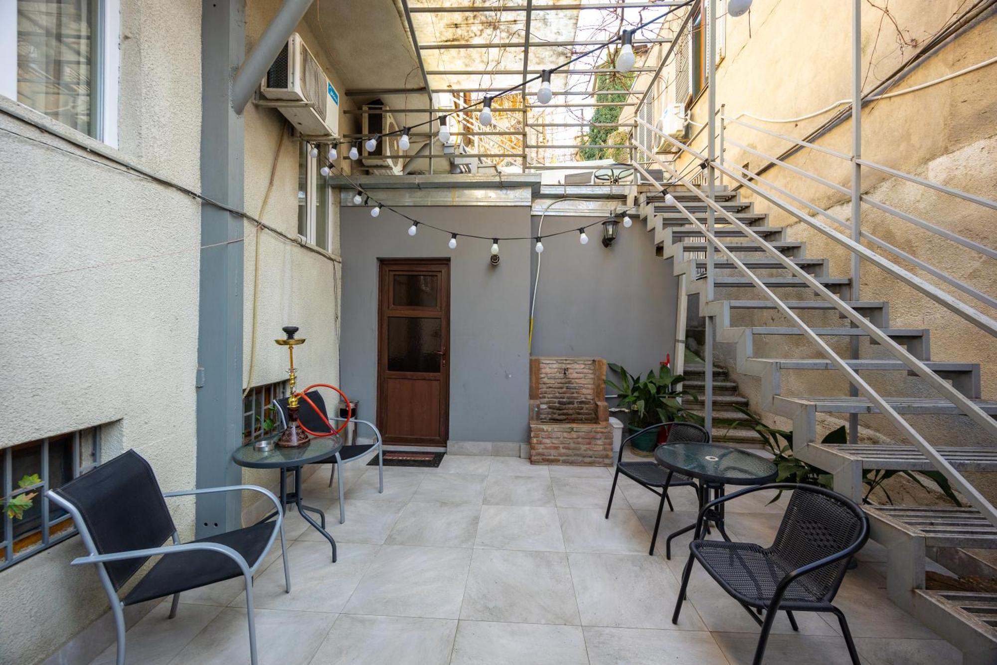Rustaveli Two Bedroom Apartment With 5 Star Location Tbilissi Extérieur photo