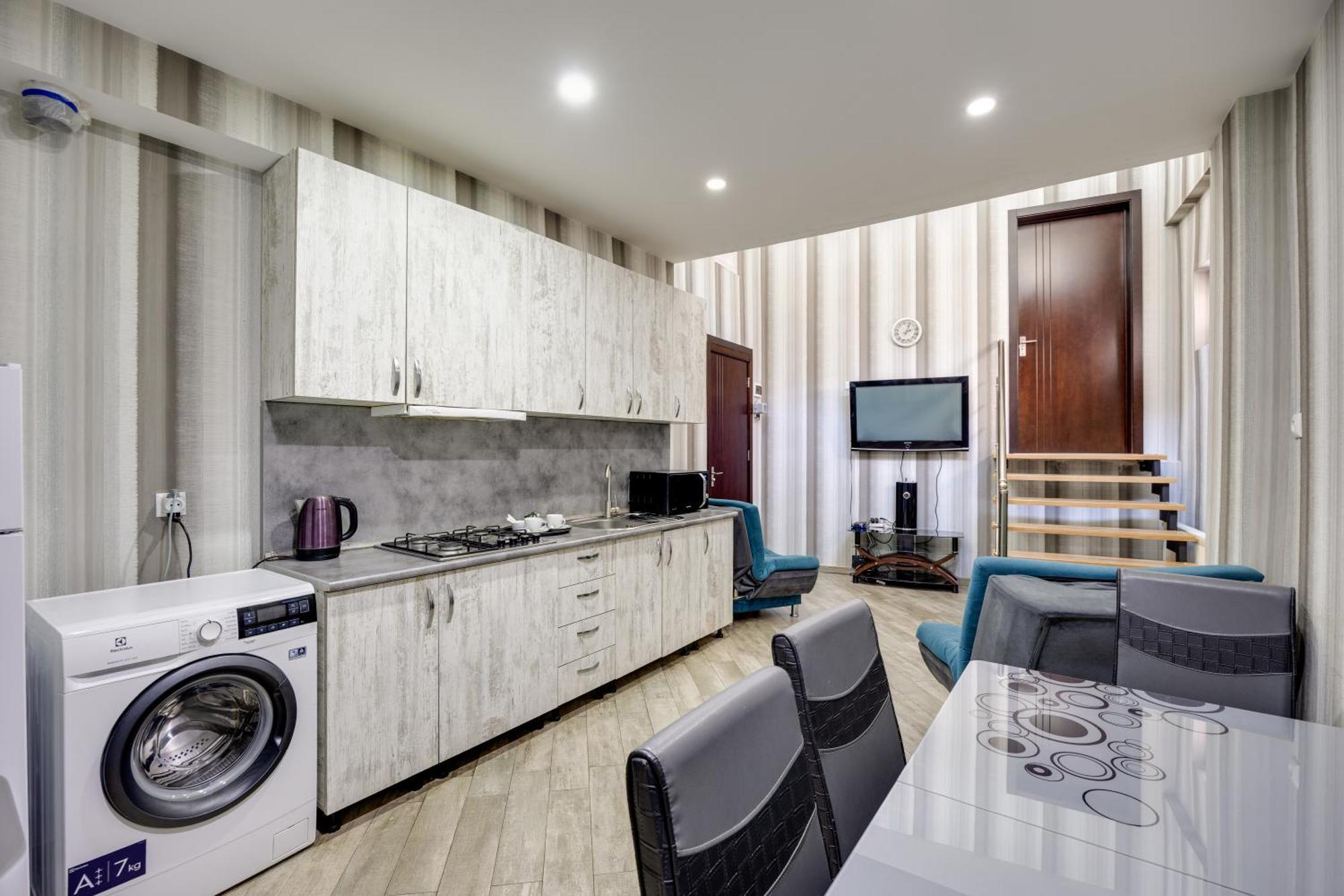 Rustaveli Two Bedroom Apartment With 5 Star Location Tbilissi Extérieur photo