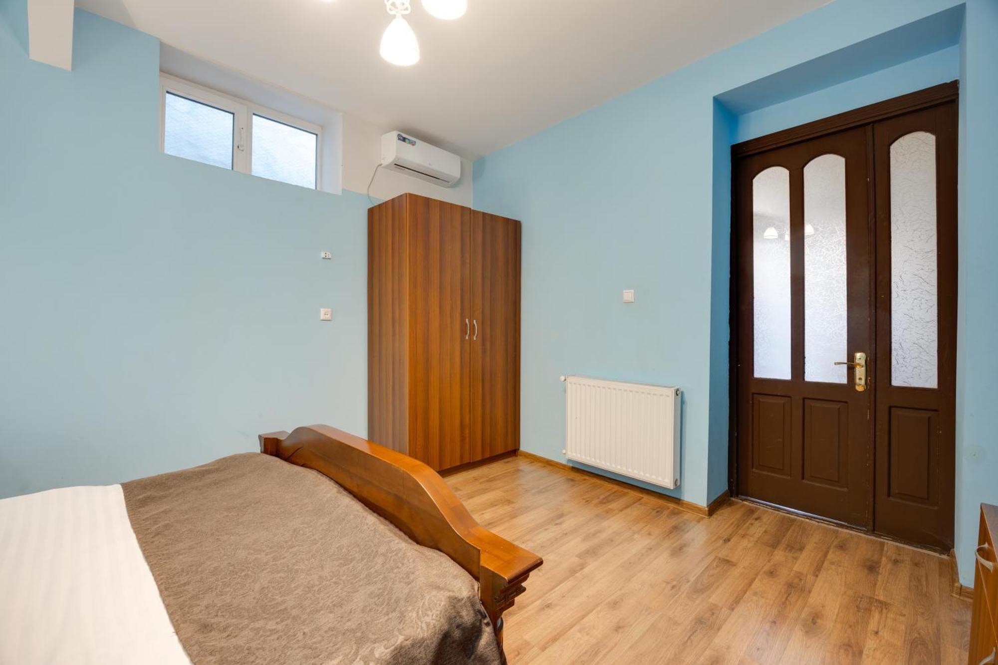 Rustaveli Two Bedroom Apartment With 5 Star Location Tbilissi Extérieur photo